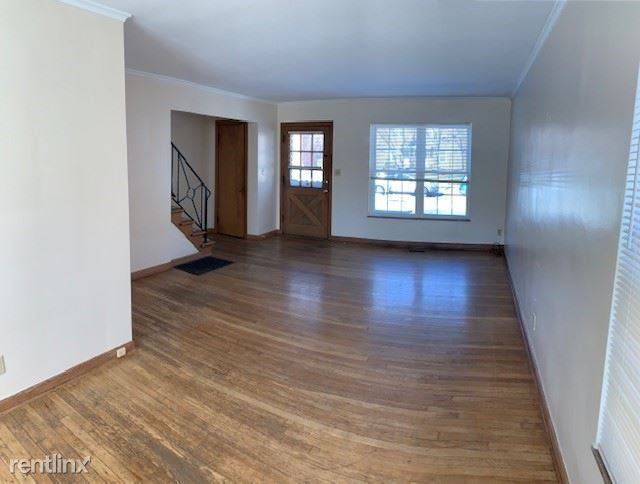Building Photo - 2 br, 1 bath Townhome - 2057 Harwitch Rd.