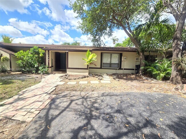 Foto del edificio - 11588 SW 112th Ave
