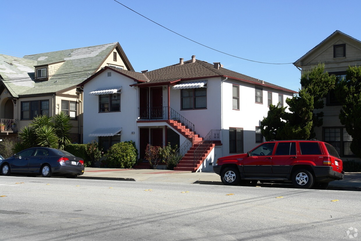 Building Photo - 918 Arguello St