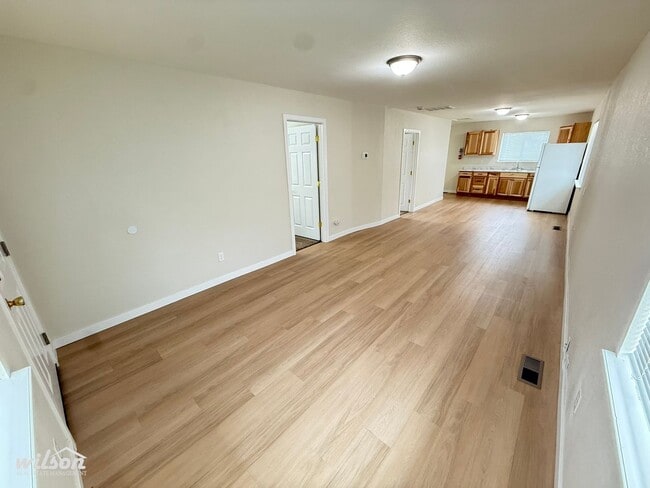 Foto del edificio - Updated 2 Bed /1 Bath Home with Spacious Yard!