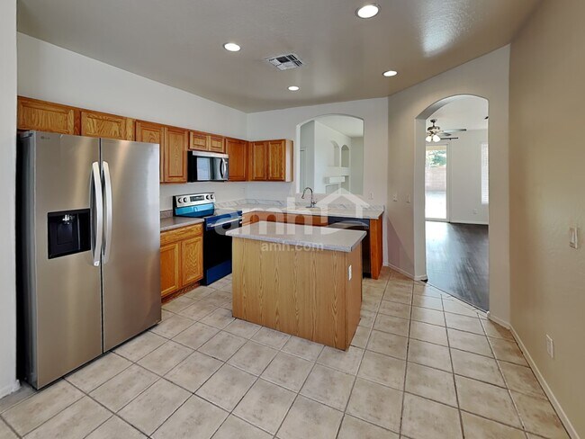 Foto del edificio - 12725 W Cheery Lynn Rd