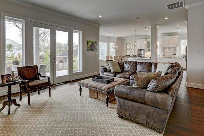 Building Photo - 8007 Serenity Ct