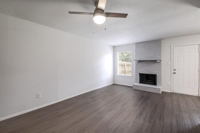 Foto del edificio - 410 Vista W Ct