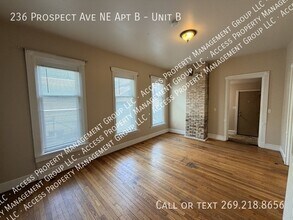 Building Photo - 236 Prospect Ave NE