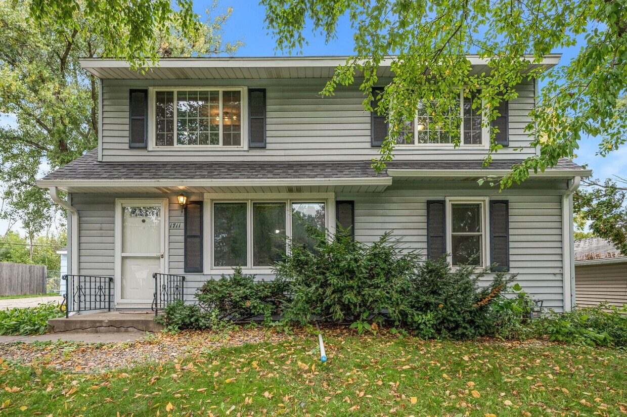 Primary Photo - Beautiful 3BR/2Bath House Available Now!