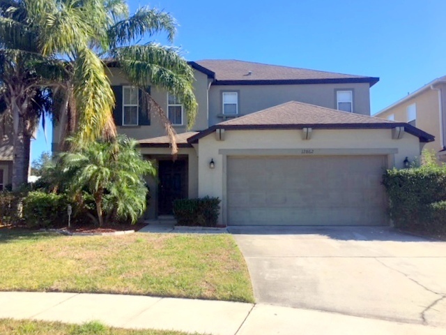 Foto principal - Spacious Home in the Gated Eagle Creek Com...