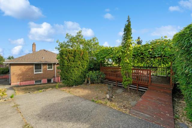 Building Photo - 3 bedroom in Seattle WA 98126