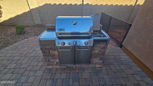 Foto del edificio - 10826 W Avenida Del Rey