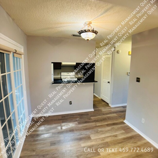 Building Photo - 2101 St Michaels Dr
