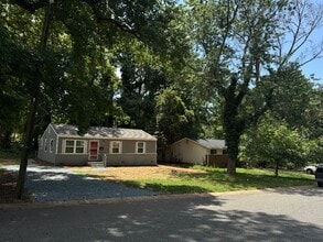 Building Photo - 2501 Thornton Rd