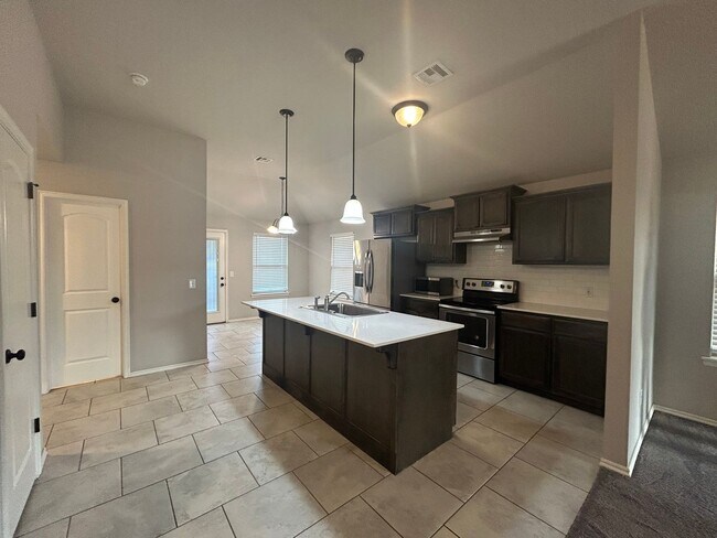 Building Photo - Beautiful 3 Bedroom, 2 Bathroom Home in Edmond Schools