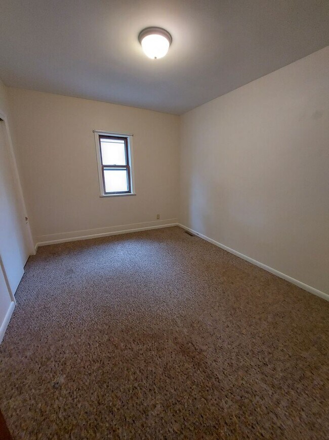 Foto del edificio - 914 N. Durkee St - Lower