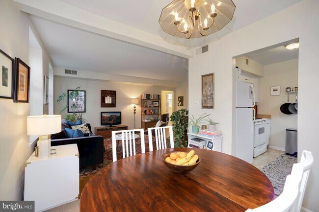 Building Photo - 3911 Langley Ct NW
