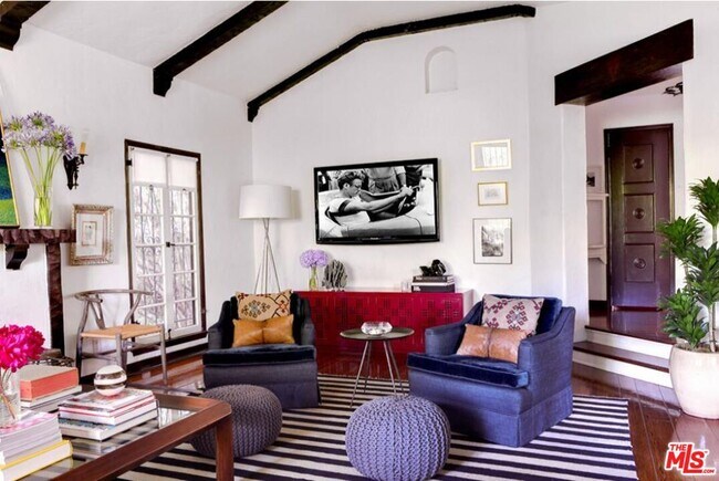 Foto del edificio - 755 N Crescent Heights Blvd
