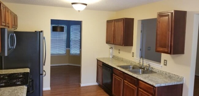 Foto del edificio - 3666 Sugar Maple St