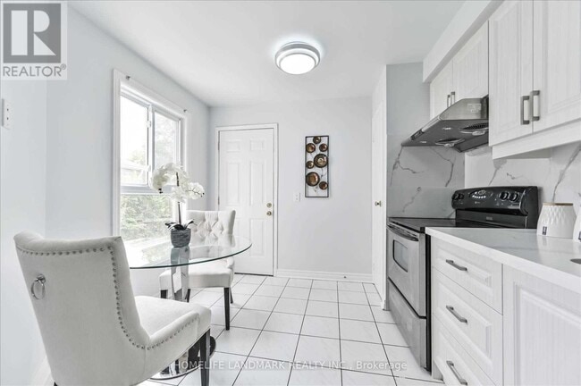 Building Photo - 127 Shady Hollow Dr
