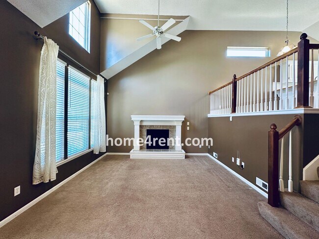 Foto del edificio - Four Bedroom Olathe Home in a Quiet Neighb...