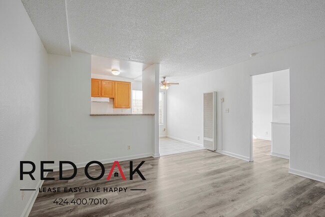 Foto del edificio - ~1 Month FREE~ Wonderful and Spacious One ...