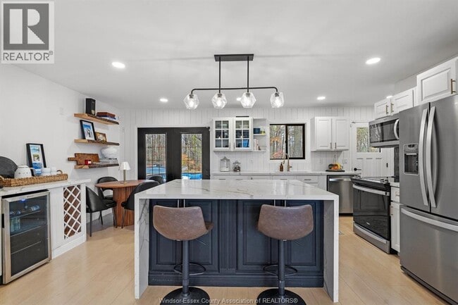 Building Photo - 1325 Laurier Dr