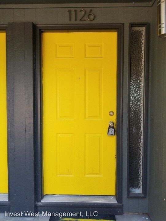 Foto del edificio - 1100-1130 NE Minnehaha St