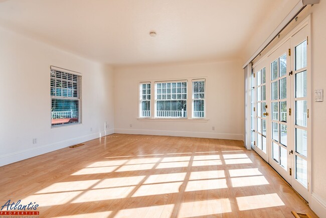 Building Photo - Beautiful & Spacious Corralitos Home