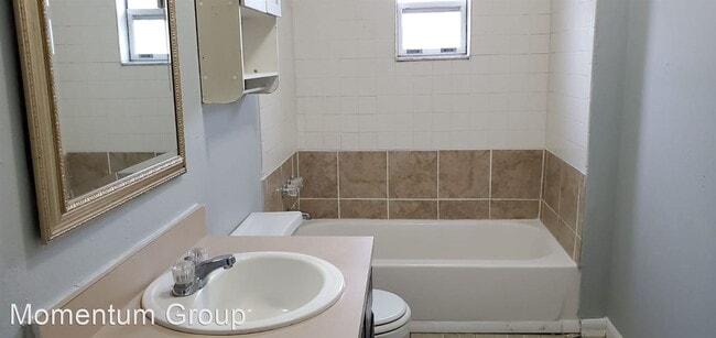 Building Photo - 2 br, 1 bath House - 205 NE 2nd STREET