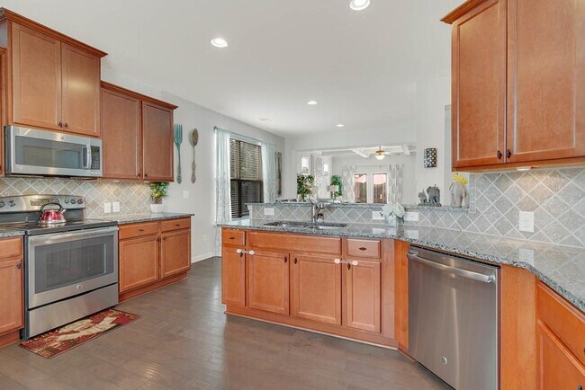 Building Photo - 1991 Paxton Ridge Ln