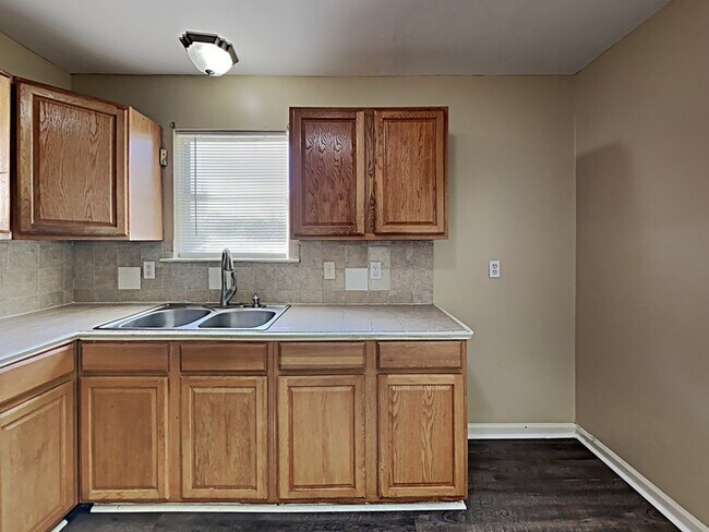 Building Photo - 202 Westchester Dr