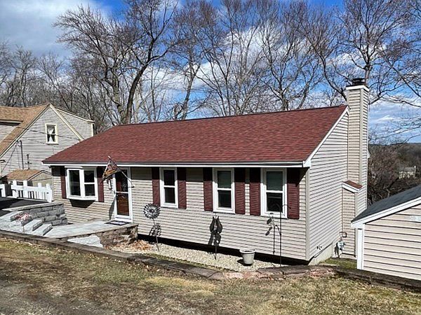 Primary Photo - 41 S Riverview St
