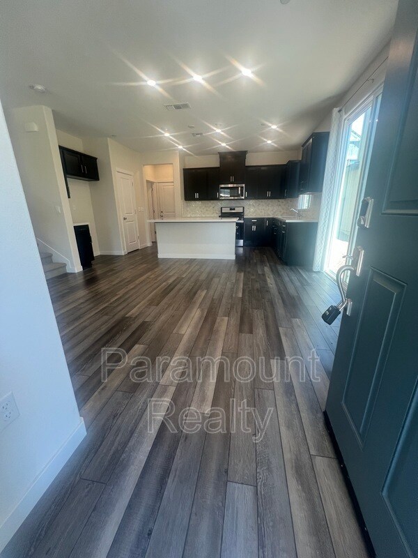 Foto del edificio - 172 McClintock Ln