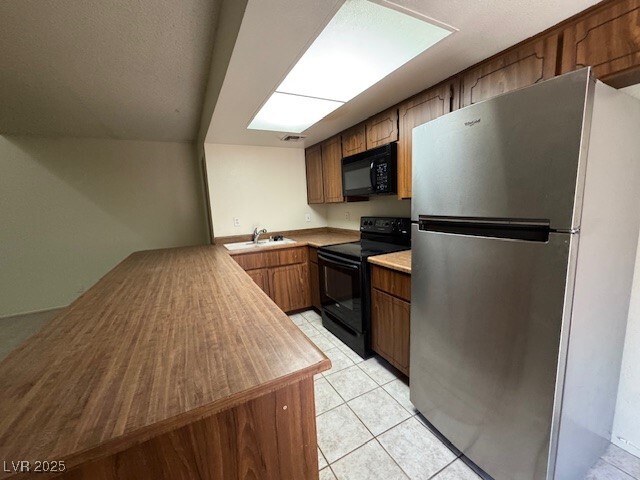 Building Photo - 749 Apple Tree Ct