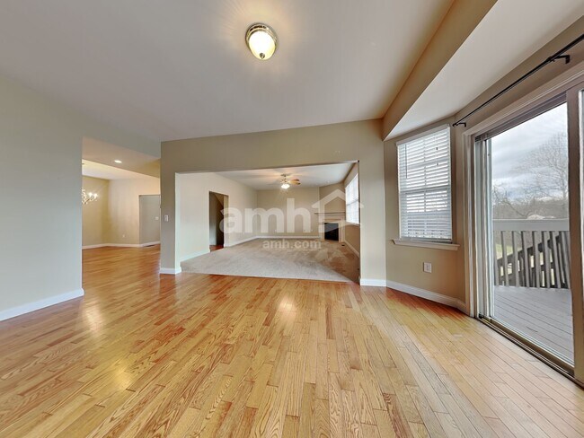 Foto del edificio - 4455 Hackberry Ct