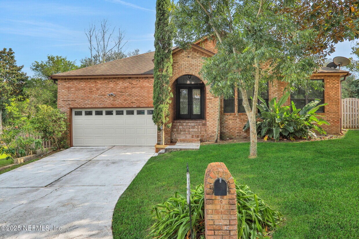 Foto principal - 12228 Smoke Ridge Cir S