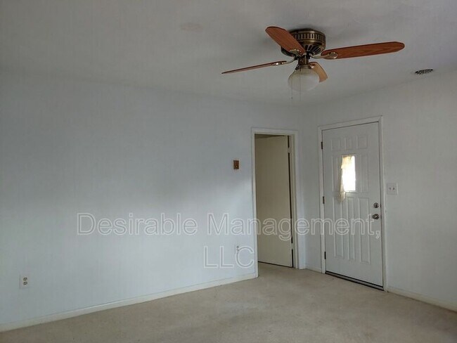 Building Photo - 42 Jordan Dr