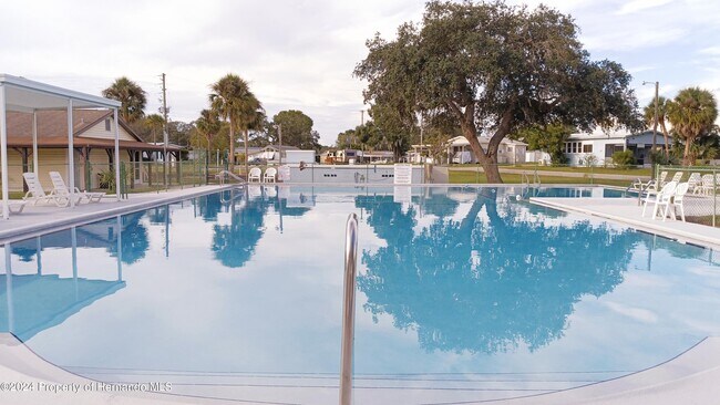 Foto del edificio - 9298 Grizzly Bear Ln