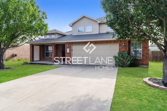 Building Photo - REDUCED!