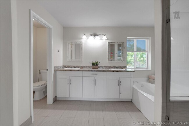 Foto del edificio - 1070 Bluewood Terrace