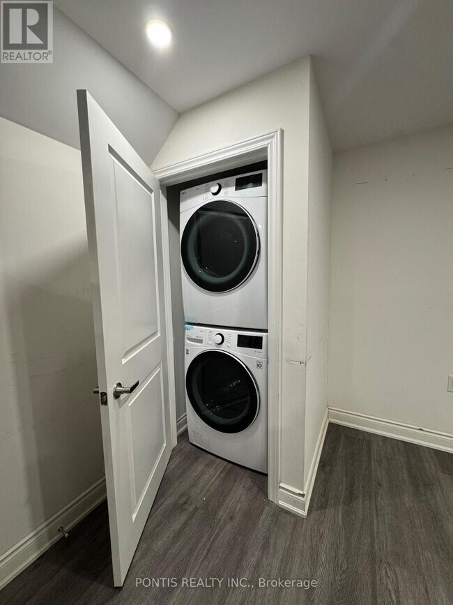 Photo du bâtiment - 25 Banner Elk St