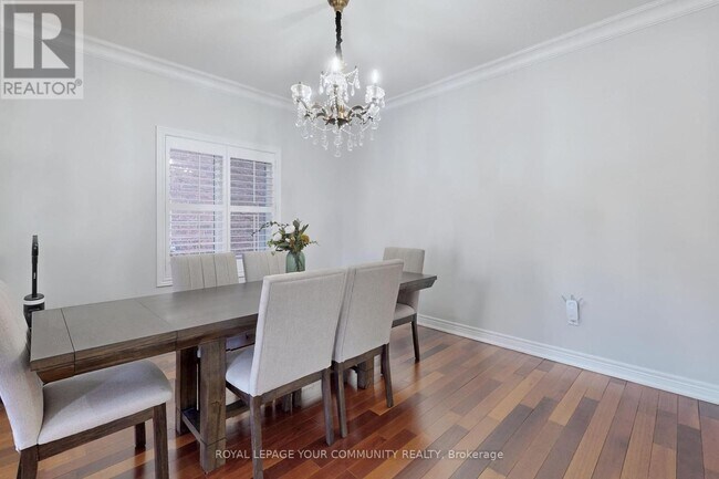 Building Photo - 128 Selwyn Rd