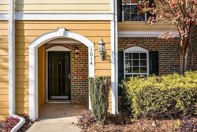 Foto del edificio - 1014 Summer Pl NW