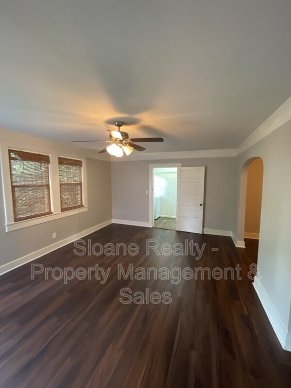 Foto del edificio - 486 Woodland Shores Rd