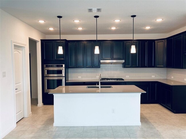 Building Photo - 110 White Aster Ct