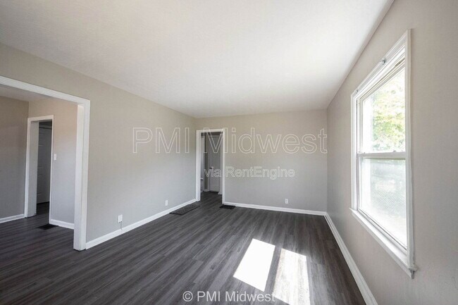 Building Photo - 1937 King Ave