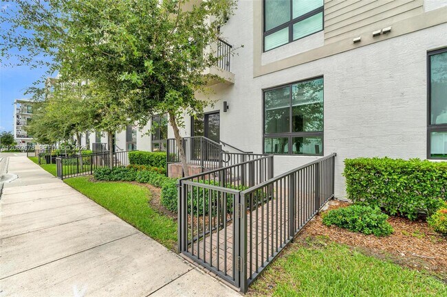 Foto del edificio - 8167 NW 41st St
