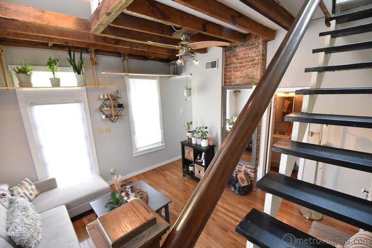 Foto principal - 360-362 Jackson St