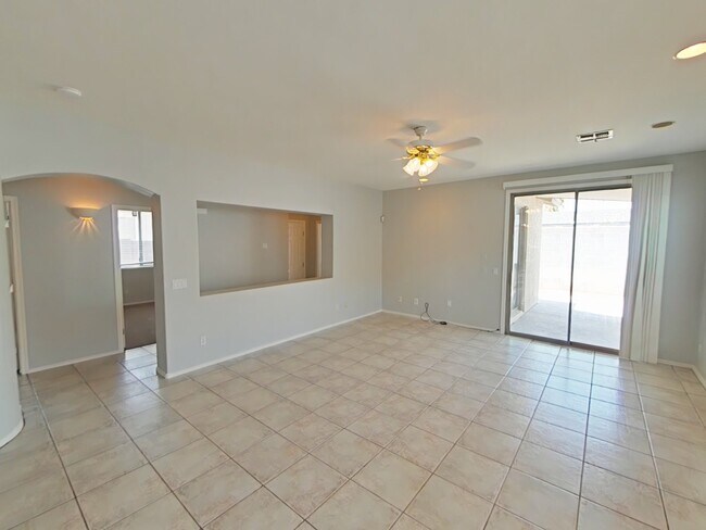 Building Photo - Modern 3 Bedroom Home in Tempe with Spacio...