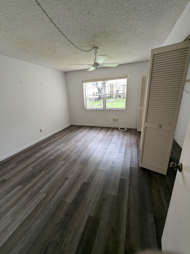 Foto del edificio - 4272 NW 89th Ave