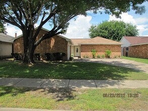 Building Photo - 9807 Rocky Hollow Rd