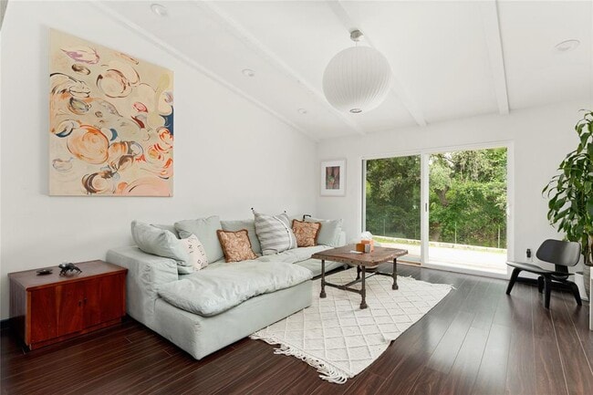 Foto del edificio - 705 Battle Bend Blvd