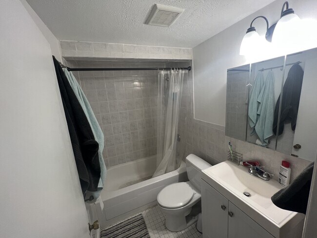 Foto del edificio - 145 Endicott St